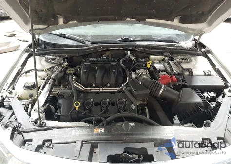 2010 Ford Fusion Se z USA, uszkodzony, nr VIN 3FAHP0HG7AR355853